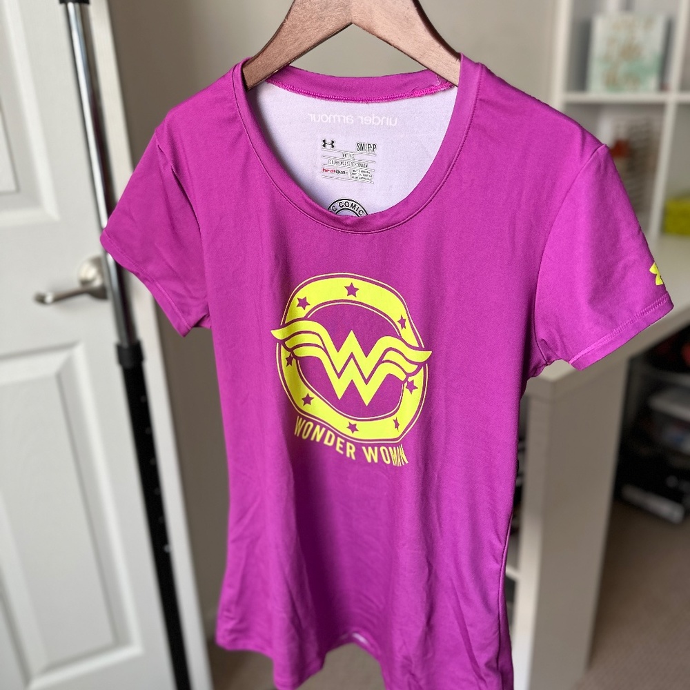 Under Armour Heat Gear Fitted Purple DC Comics Wonder Woman Active Shirt